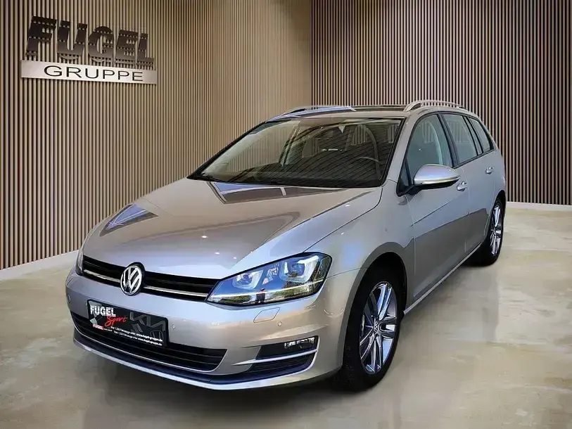 Gebraucht VW Golf VII Comfortline 125 PS (91 kW) 2016 Tungsten silver metallic Kombi