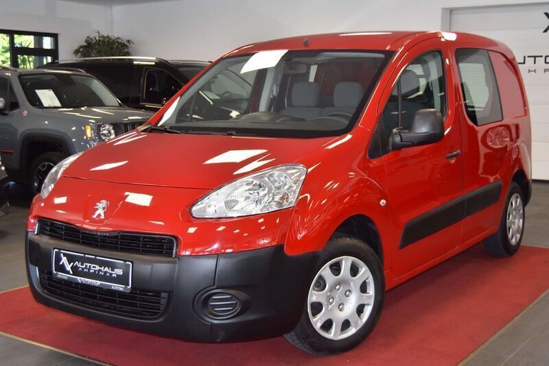 Rot Gebraucht 2013 Peugeot Partner Comfort Van / Kleinbus | 5.499 € (Guter Preis) - Bild 1/4