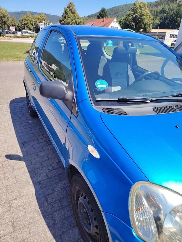 Gebraucht 2003 Toyota Yaris Kleinwagen | 1.200 € - Bild 1/4
