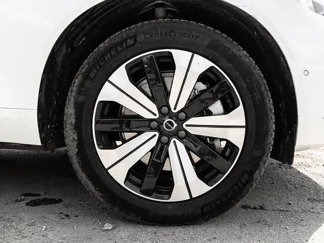 Gebraucht Volvo XC60 Plus 398 PS (292 kW) 2023 Crystal white pearl SUV