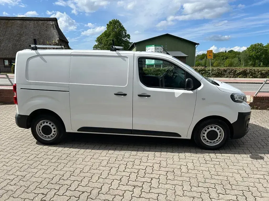 Gebraucht Peugeot Expert Premium 122 PS (89 kW) 2021 Weiß Van