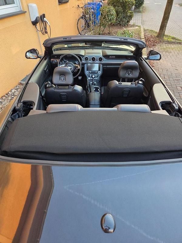 Gebraucht Ford Mustang GT 446 PS (328 kW) 2024 Grau Cabrio