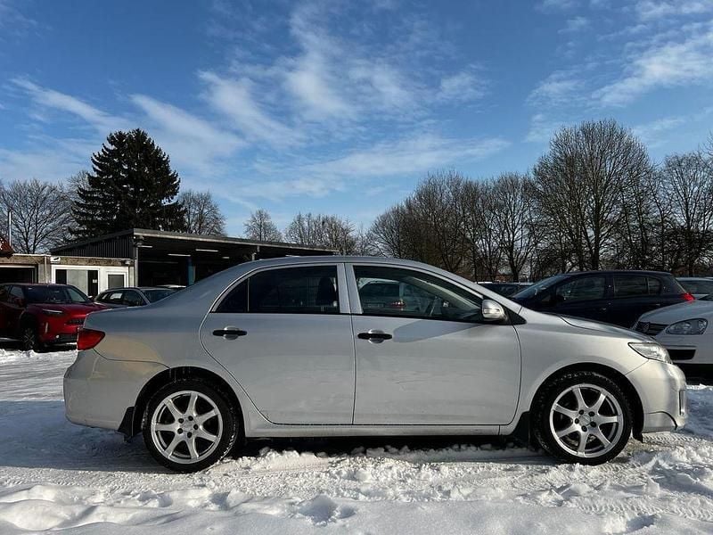 Gebraucht Toyota Corolla 132 PS (97 kW) 2013 Silber Limousine