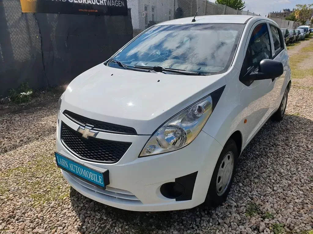 Używany Chevrolet Spark 68 KM (50 kW) 2010 Biały Hatchback