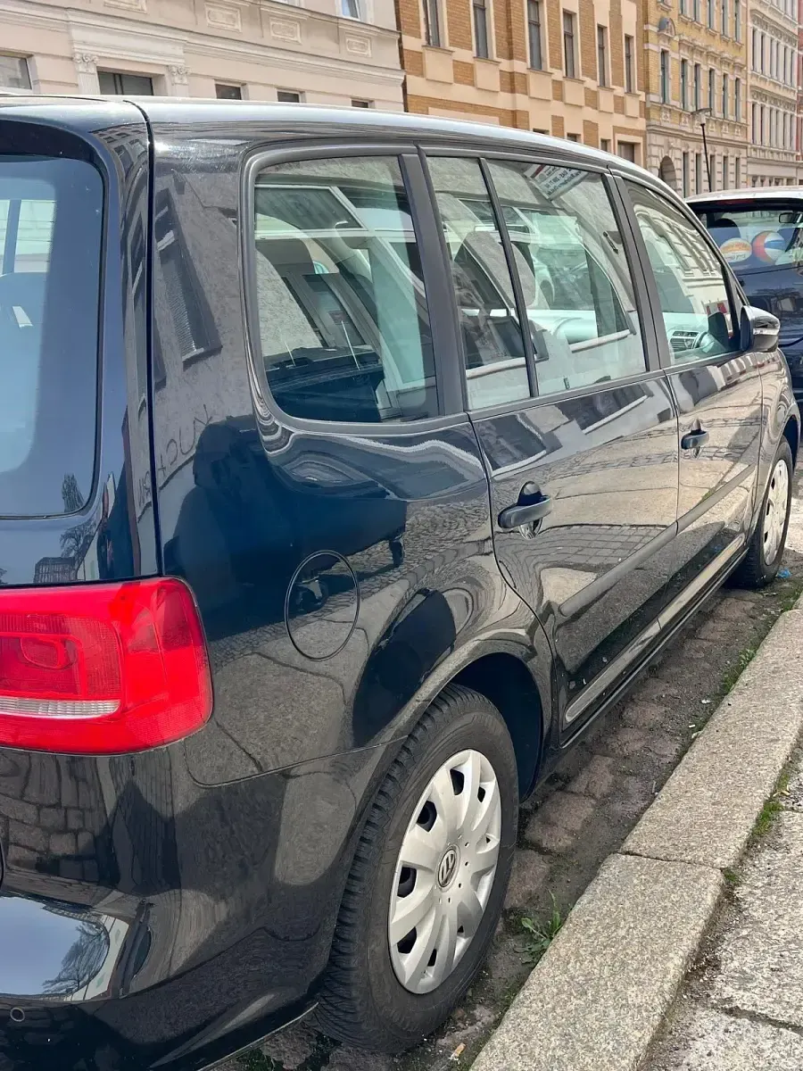 Usata VW Touran 105 CV (77 kW) 2015 Nero Monovolume