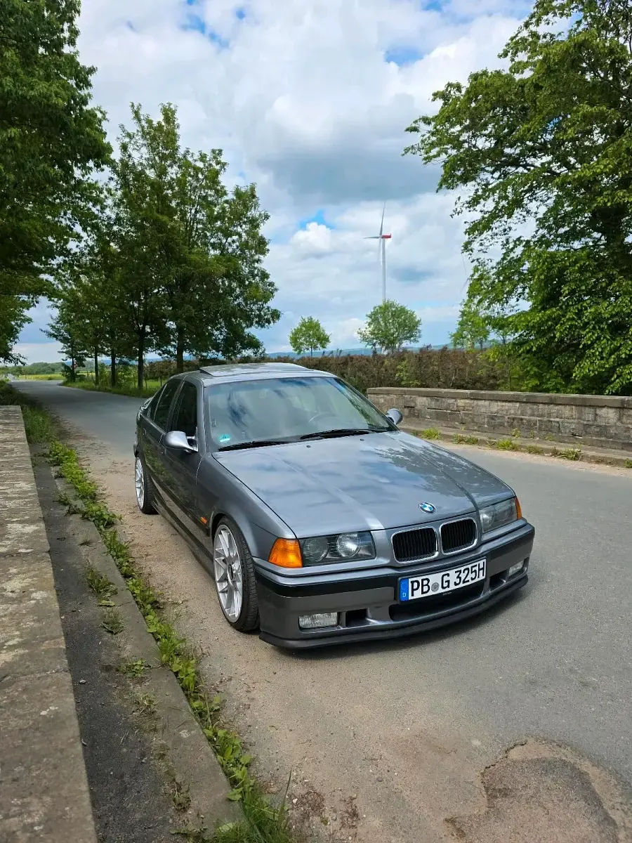 Brugt BMW 325 192 HK (141 kW) 1991 Grå Sedan