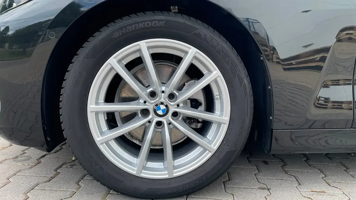Gebraucht BMW 420 Efficient Dynamics 184 PS (135 kW) 2024 Saphirschwarz metallic Cabrio