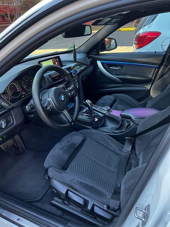 Gebraucht BMW 330 M Sport 258 PS (189 kW) 2015 Weiß Limousine