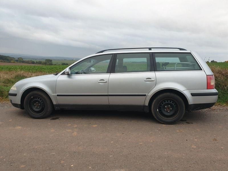 Gebraucht VW Passat Basis 131 PS (96 kW) 2004 Silber Kombi