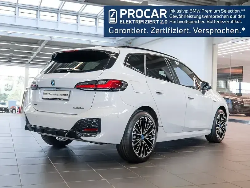 Gebraucht BMW 230 M Sport 326 PS (239 kW) 2023 Weiß Van / Kleinbus