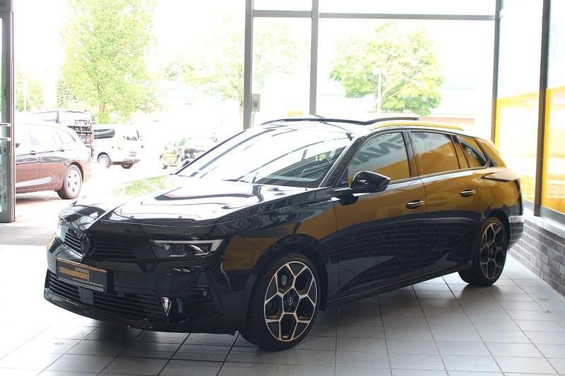 Gebraucht Opel Astra Ultimate 131 PS (96 kW) 2024 Schwarz Kombi