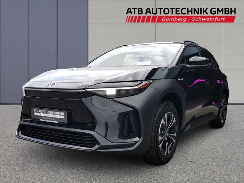Schwarz Gebraucht 2023 Toyota bZ4X SUV | 32.890 € (Guter Preis) - Bild 1/4