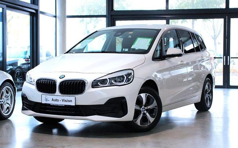 Weiß Gebraucht 2022 BMW 218 Gran Tourer Advantage Van / Kleinbus | 20.290 € (Fairer Preis) - Bild 1/3