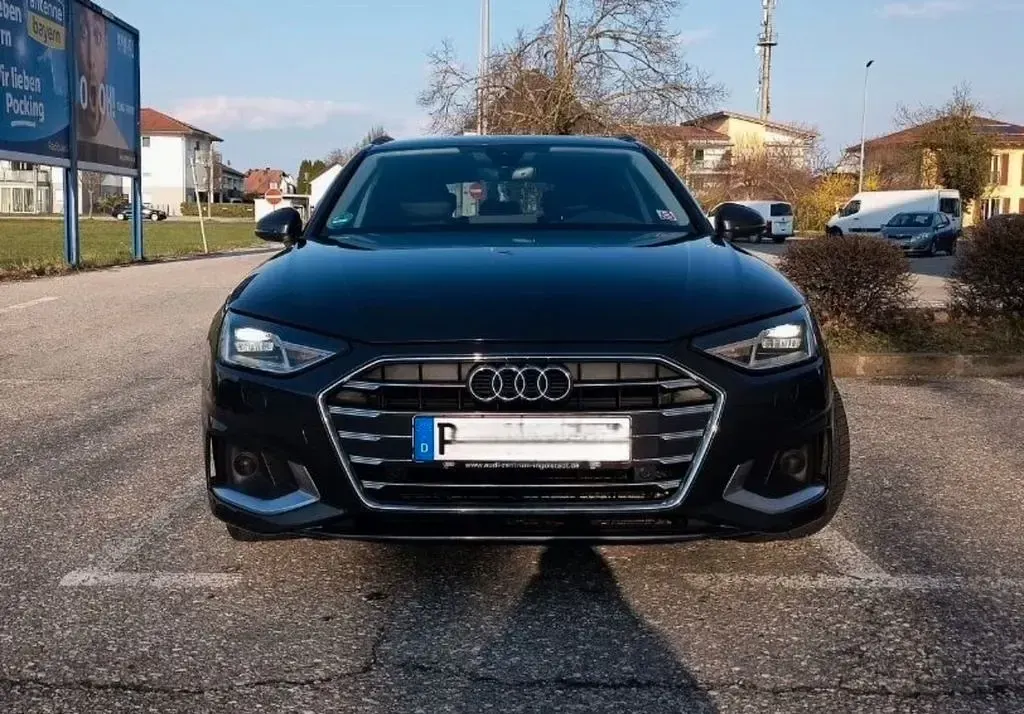 Gebraucht Audi A4 Advanced 204 PS (150 kW) 2021 Grau Kombi