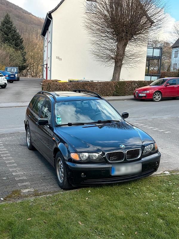 Gebraucht BMW 316 116 PS (85 kW) 2004 Schwarz Kombi
