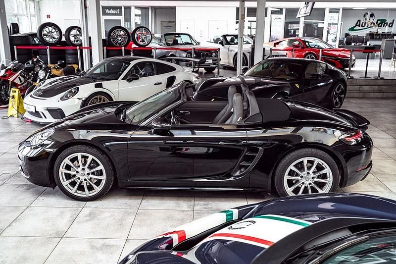 Gebraucht Porsche Boxster 299 PS (219 kW) 2017 Tiefschwarz Cabrio