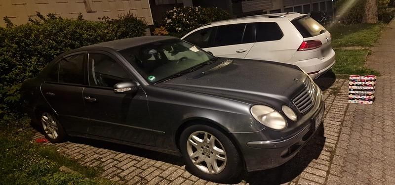 Second-hand Mercedes E280 190 CP (139 kW) 2005 Albastru Berlinǎ