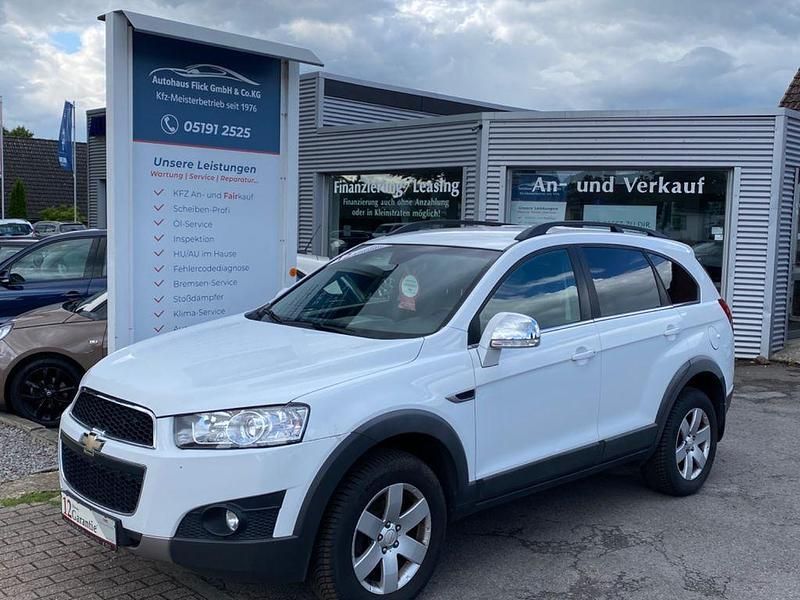 Weiß Gebraucht 2011 Chevrolet Captiva LT SUV | 7.470 € (Fairer Preis) - Bild 1/4