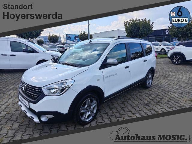 Weiß schwarz Gebraucht 2021 Dacia Lodgy Stepway Van / Kleinbus | 14.990 € (Fairer Preis) - Bild 1/3