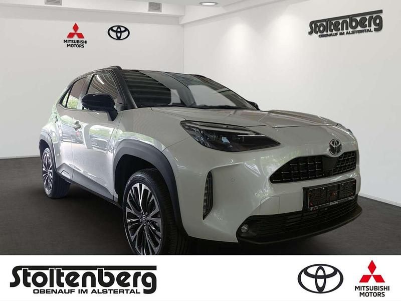 Gebraucht Toyota Yaris Cross Plus 131 PS (96 kW) 2025 Platinum white pearl mc. (089) SUV