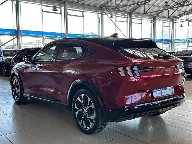 Gebraucht Ford Mustang Mach-E ST-Line 258 kW (351 PS) 2022 Rot SUV