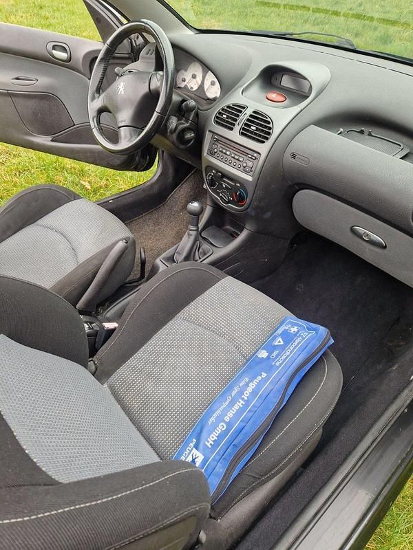 Gebraucht Peugeot 206 109 PS (80 kW) 2004 Schwarz Cabrio