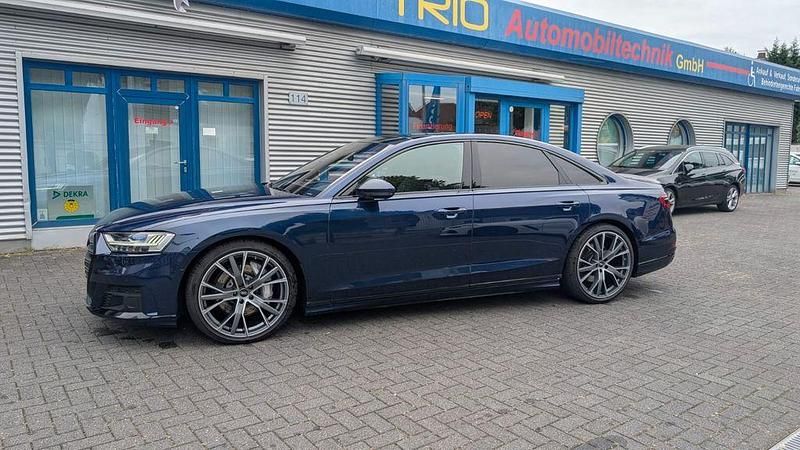 Blau Gebraucht 2022 Audi A8 Limousine | 61.950 € (Fairer Preis) - Bild 1/4