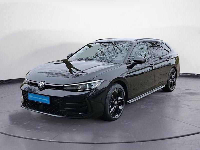 Gebraucht VW Passat R-line 193 PS (141 kW) 2025 Schwarz Kombi