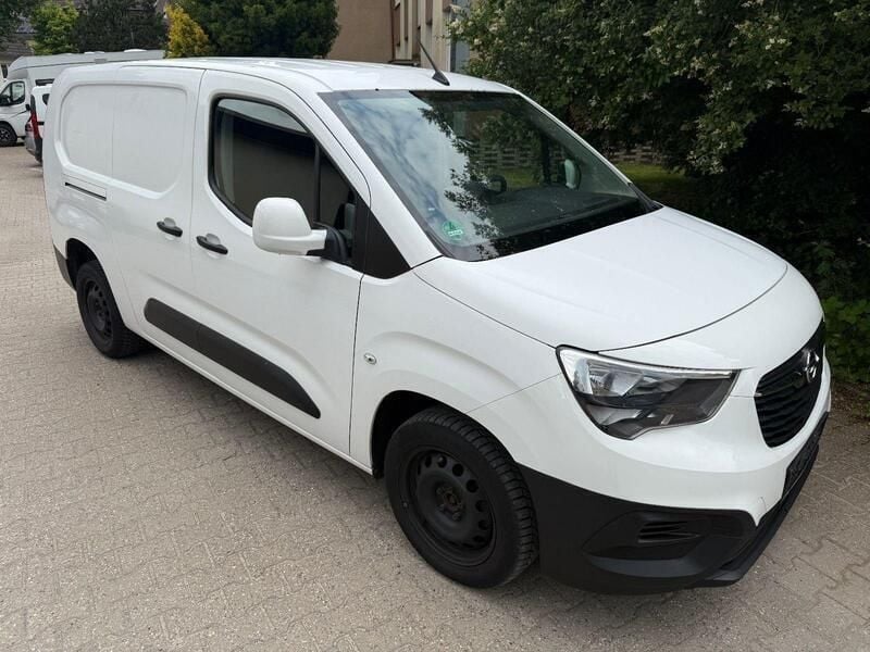 Weiß Gebraucht 2019 Opel Combo Van / Kleinbus | 8.400 € (Etwas zu teuer) - Bild 1/4