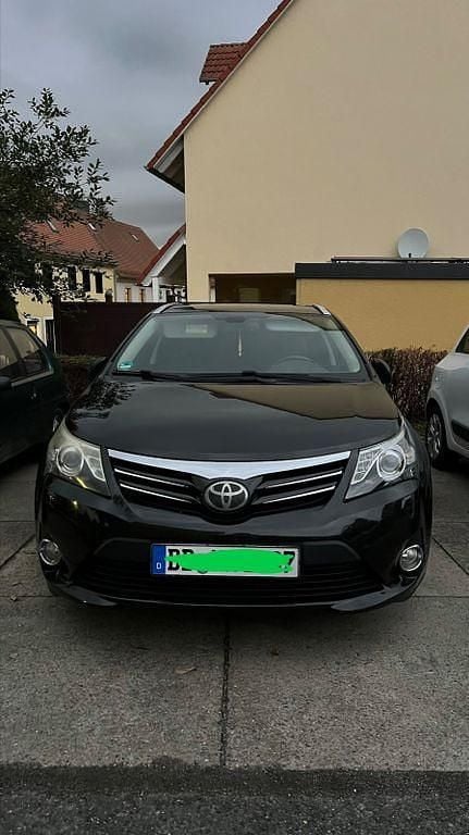 Schwarz Gebraucht 2012 Toyota Avensis Executive Kombi | 6.000 € (Guter Preis) - Bild 1/4
