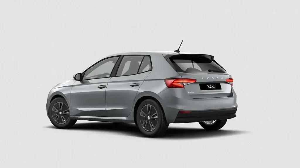 Nowe Skoda Fabia Dynamic 150 KM (110 kW) 2026 Srebrny Hatchback
