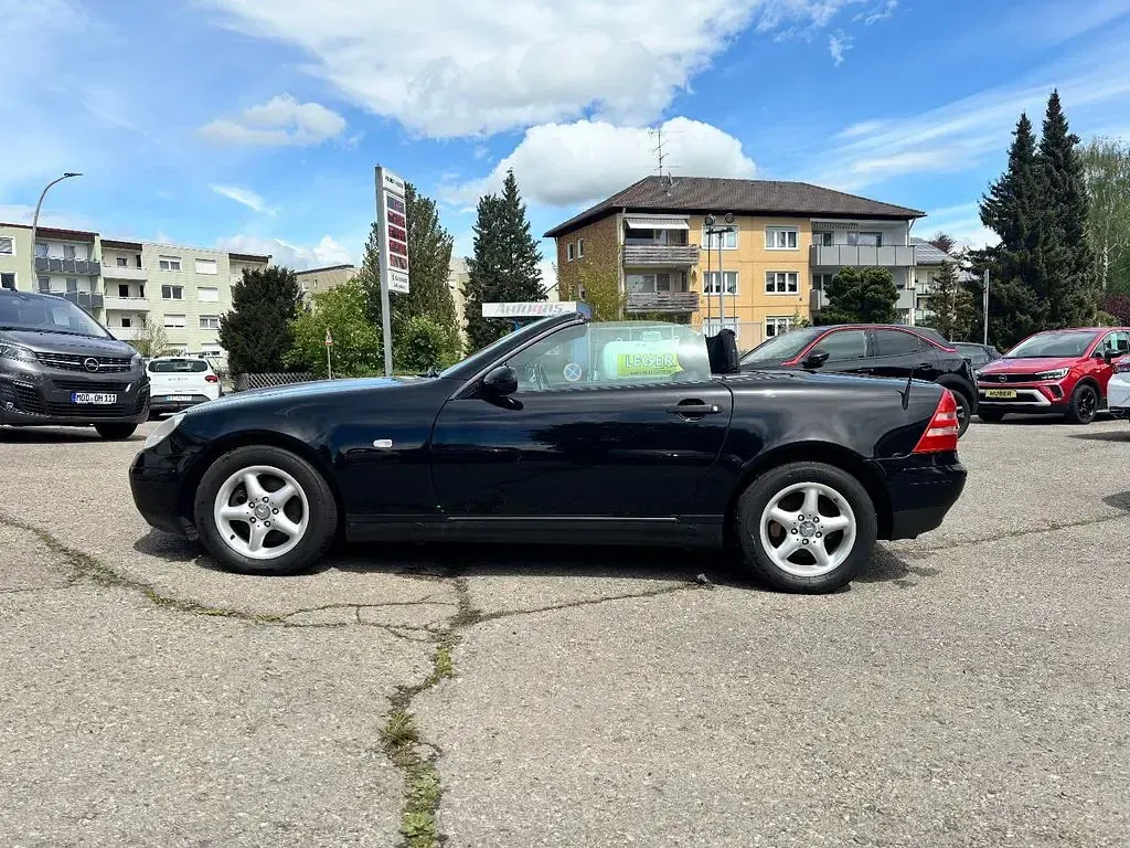 Second-hand Mercedes SLK200 136 CP (100 kW) 2000 Negru Cabrio