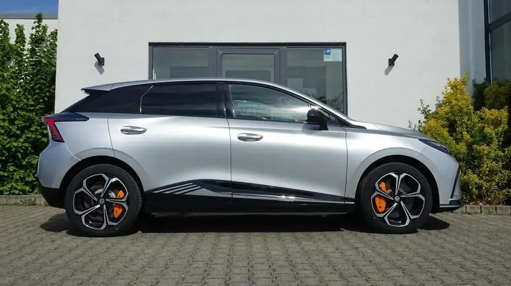 Second-hand MG MG4 EV 319 kW (435 CP) 2024 Metallic Hatchback