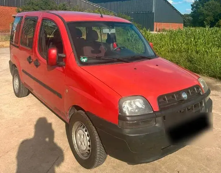 Gebraucht Fiat Doblò 65 PS (47 kW) 2001 Rot Van / Kleinbus