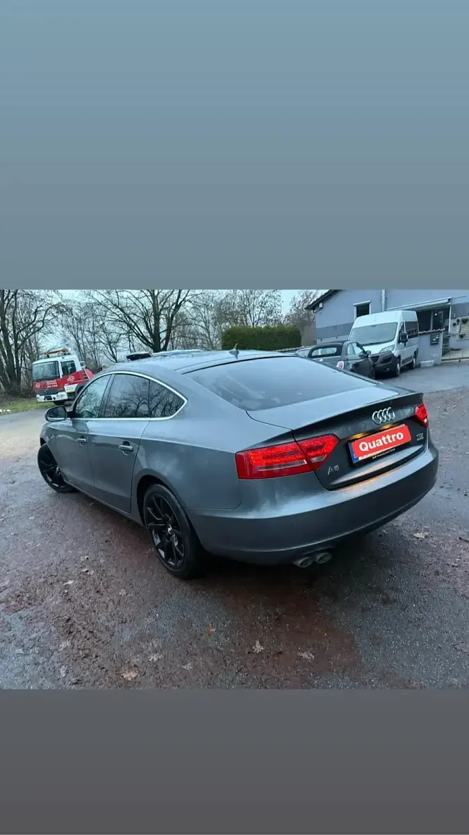 Gebraucht Audi A5 170 PS (125 kW) 2011 Grau Coupé