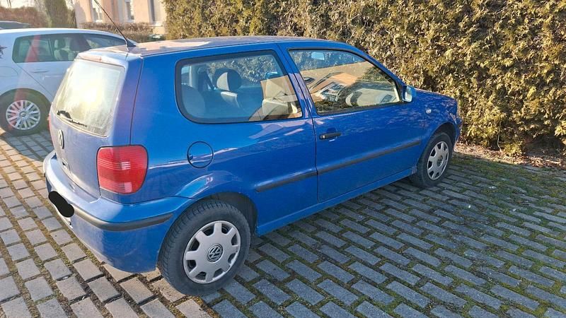 Gebraucht VW Polo 60 PS (44 kW) 2002 Blau Kleinwagen