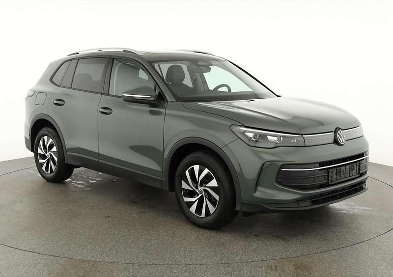 Neu VW Tiguan Life 150 PS (110 kW) 2025 Blau SUV