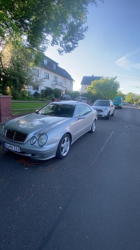 Silber Gebraucht 2000 Mercedes CLK200 Coupé | 3.000 € (Fairer Preis) - Bild 1/4