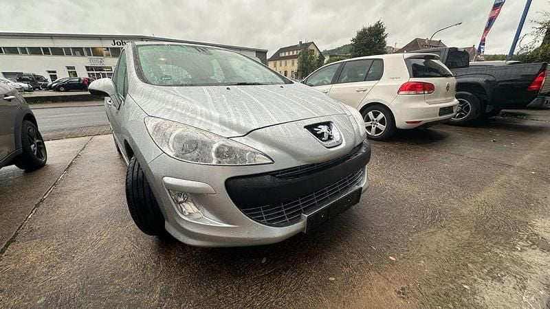 Silber Gebraucht 2010 Peugeot 308 Premium Limousine | 3.500 € (Guter Preis) - Bild 1/4