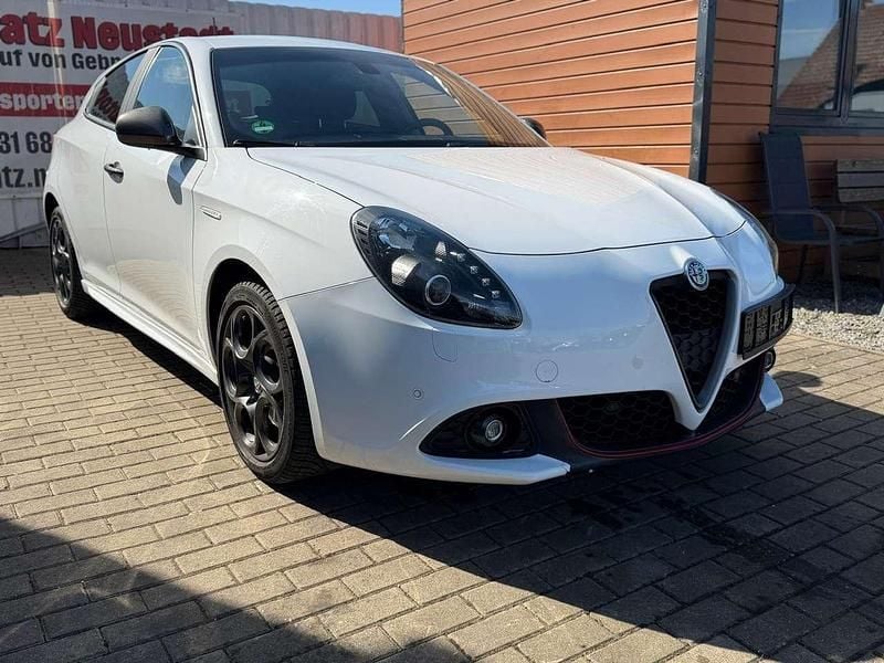 Gebraucht Alfa Romeo Giulietta 170 PS (125 kW) 2016 Colore esterno (alfa weiss) Kleinwagen