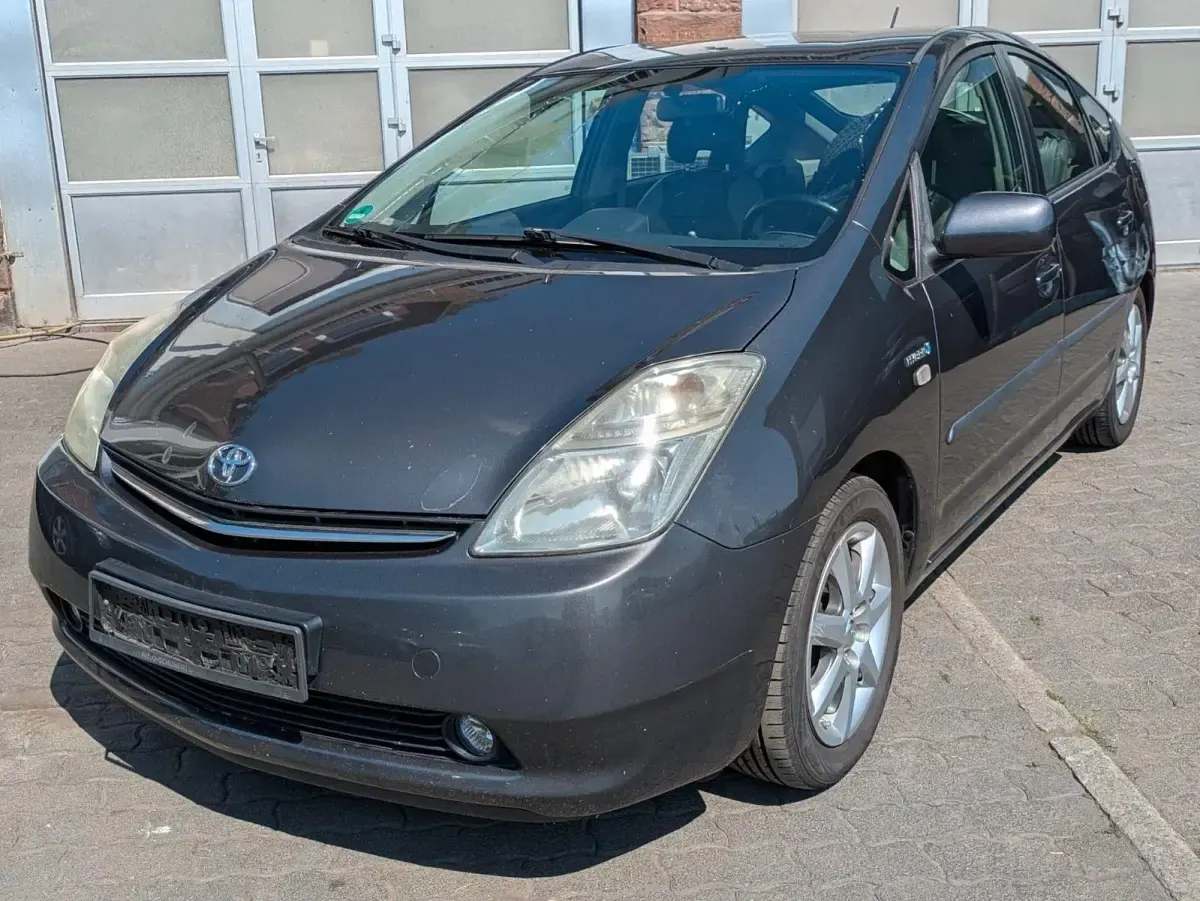 Gebraucht Toyota Prius Sol 77 PS (56 kW) 2008 Grau Kleinwagen