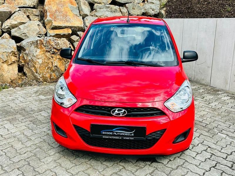 Rot Gebraucht 2012 Hyundai i10 Edition Kleinwagen | 3.300 € (Fairer Preis) - Bild 1/4