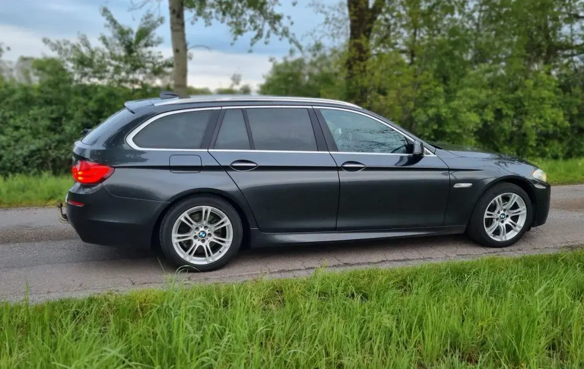 Używany BMW 530 Performance 245 KM (180 kW) 2011 Szary Kombi