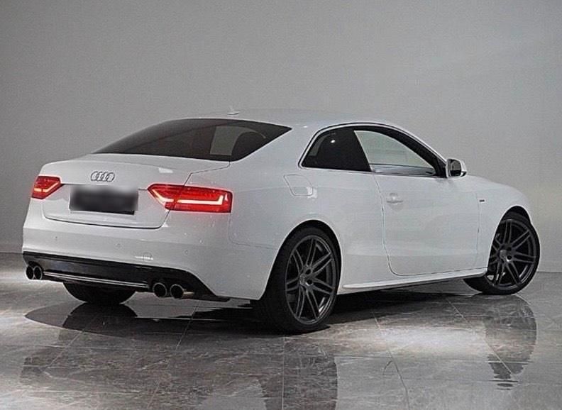 Weiß Gebraucht 2013 Audi A5 Comfort Coupé | 18.000 € - Bild 1/4