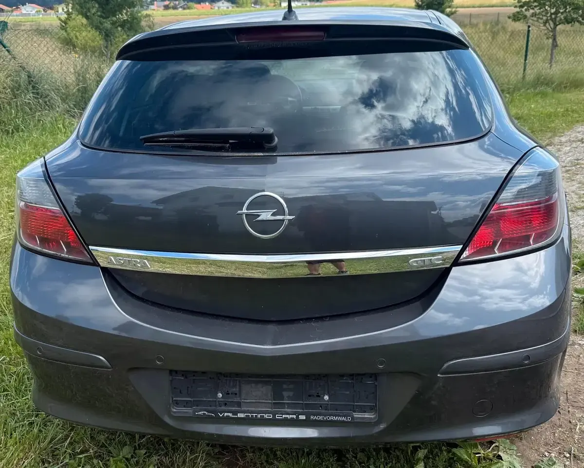 Gebraucht Opel Astra 90 PS (66 kW) 2009 Grau Kleinwagen