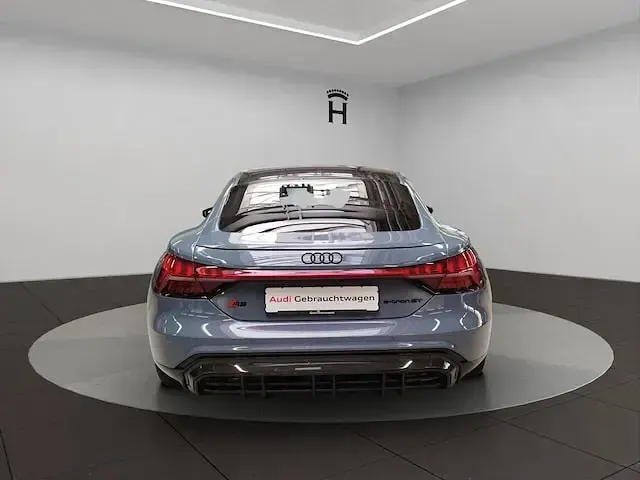 Gebraucht Audi e-tron GT quattro Premium 439 kW (598 PS) 2022 Kemoragrau metallic Limousine