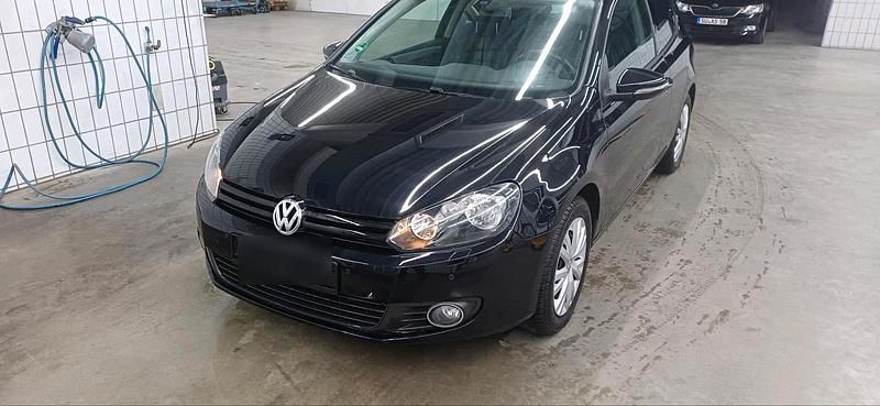 Schwarz Gebraucht 2012 VW Golf VI Kleinwagen | 4.100 € (Fairer Preis) - Bild 1/4