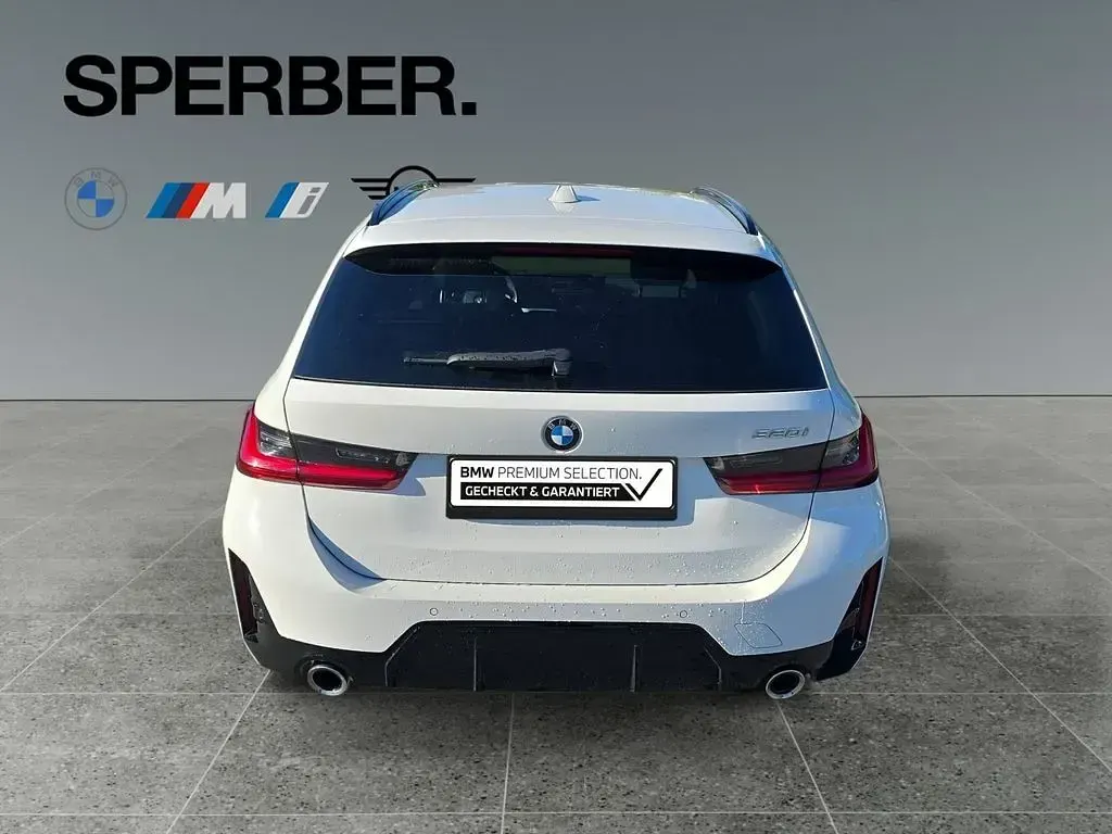 Gebraucht BMW 320 Performance 184 PS (135 kW) 2023 Weiß Kombi
