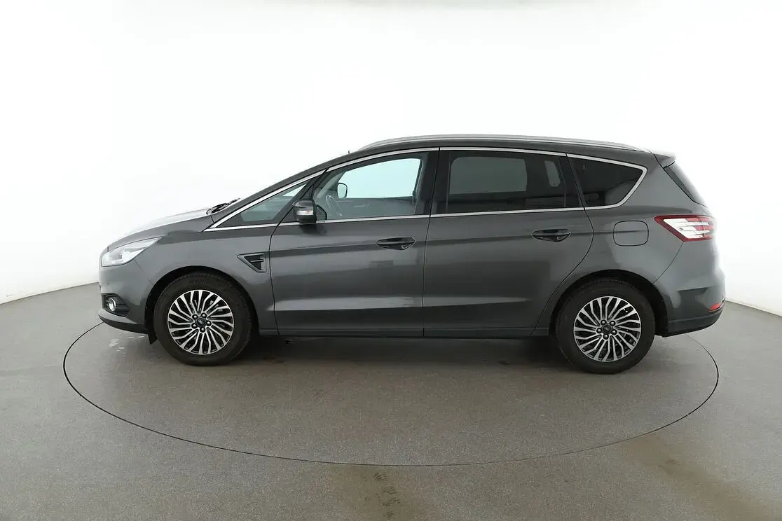 Używany Ford S-MAX Titanium 165 KM (121 kW) 2018 Szary Minivan