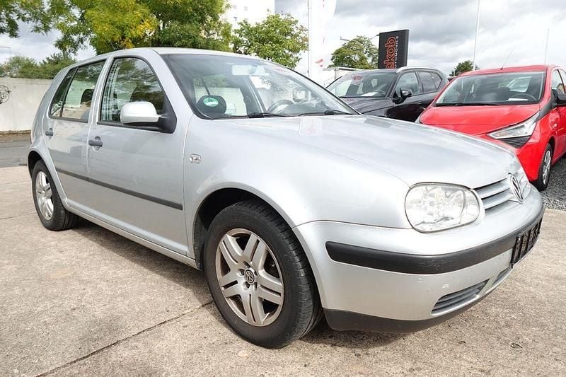 Silber Gebraucht 2001 VW Golf IV Edition Limousine | 590 € (Superpreis) - Bild 1/4